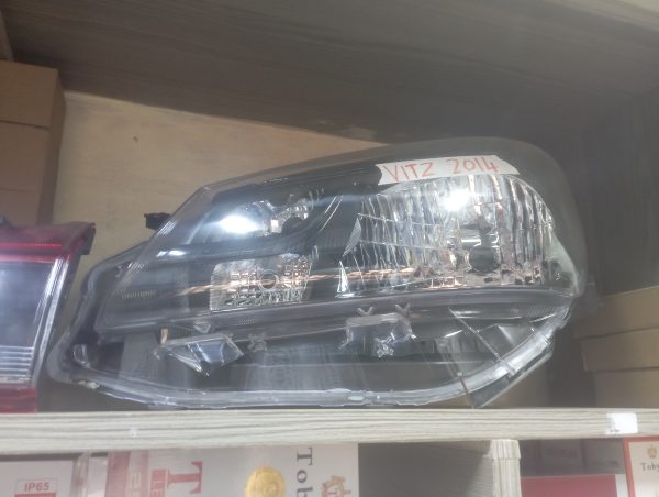 Toyota Vitz 2014 Headlight